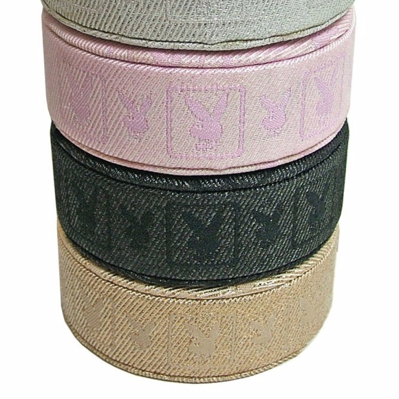 Playboy Jewelry Set Necklace Earrings Bunny Heart - Picture 3 of 10